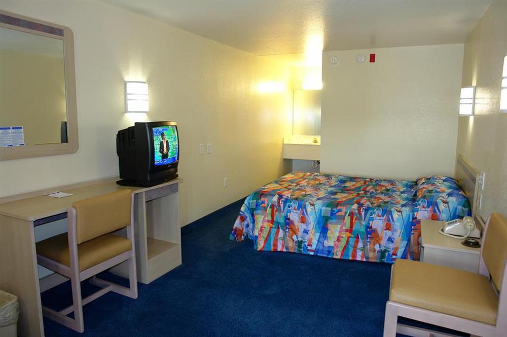 Motel 6-Seekonk, Ma - Providence East Room photo